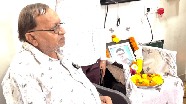 प्रल्हाद कोतकर म्हणतात की, 'वेळेत काम झालं असतं तर माझा मुलगा वाचला असता.'