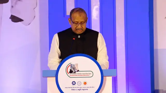 বিজ্ঞান ও প্রযুক্তি মন্ত্রী ইয়াফেস ওসমান 