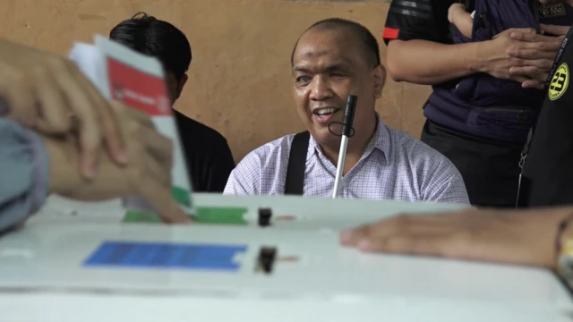 Hamid, pemilih tunanetra