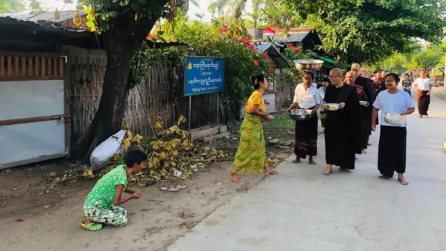 မတ္တရာ၊ နံ့သာမြိုင်ရွာမြင်ကွင်း