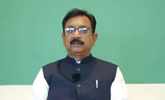 وجے شاہ نے ایک بار پھر معافی مانگی ہے