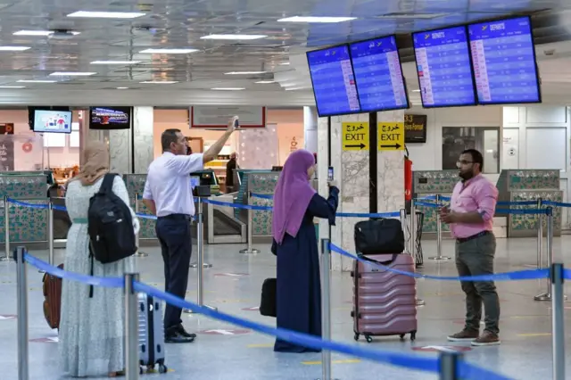 Passagers dans un aéroport