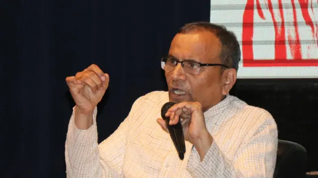 संत साहित्याचे अभ्यासक सदानंद मोरे यांनी फेसबुकवर लाईव्ह येत यासंदर्भात सुमारे अर्ध्या तासाचं सविस्तर विश्लेषण केलंय. 