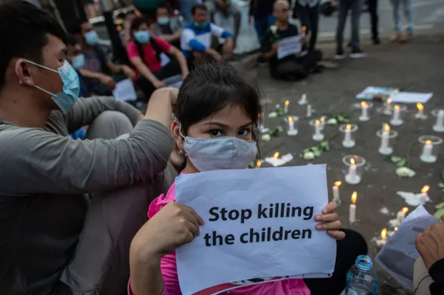 مراسم شمع افروزی