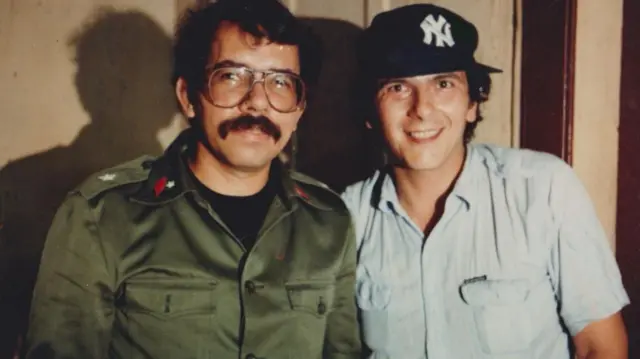 Daniel Ortega y Reed Brody en 1984.