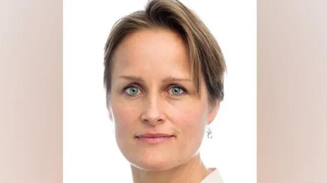 Retrato de Blaise Metreweli