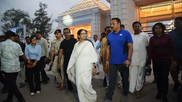 উদ্বোধনের আগে দিঘার জগন্নাথ মন্দিরে মমতা (ফাইল চিত্র)