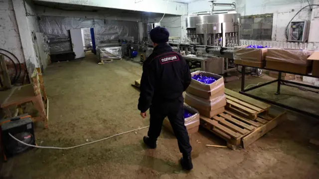 ሞስኮው ውስጥ የሚገኝ ሕገወጥ የቮድካ ማምረቻ 