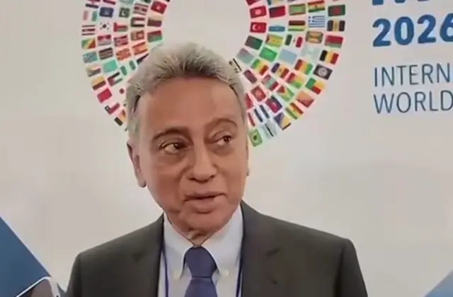 আইএমএফ প্রতিনিধিদের সাথে বৈঠক শেষে সাংবাদিকদের প্রশ্নের জবাব দেন বাংলাদেশের অর্থমন্ত্রী