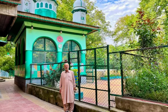 सूफ़ी दरगाह 