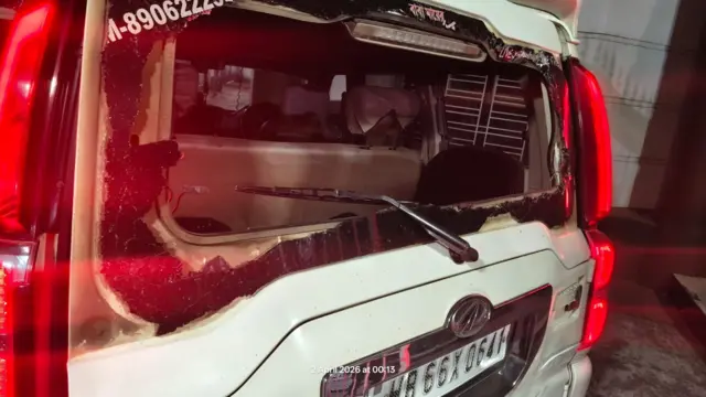 একজন বিচারবিভাগীয় কর্মকর্তার ভাঙা গাড়ি