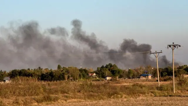 မြန်မာပြည်တွင်းစစ် ဆက်လက် တောက်လောင်