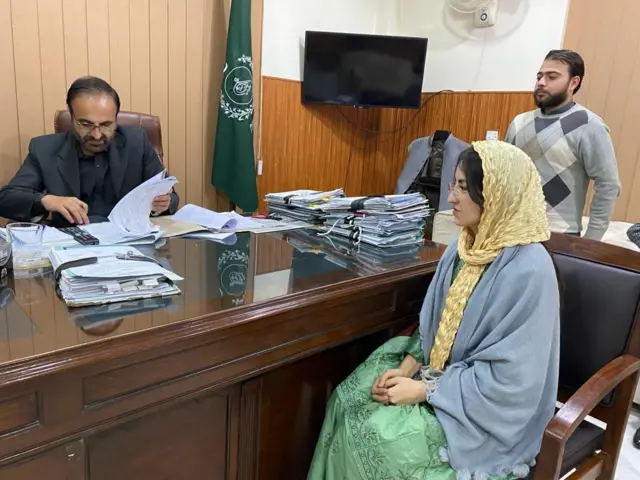 डॉ. सवीरा प्रकाश 