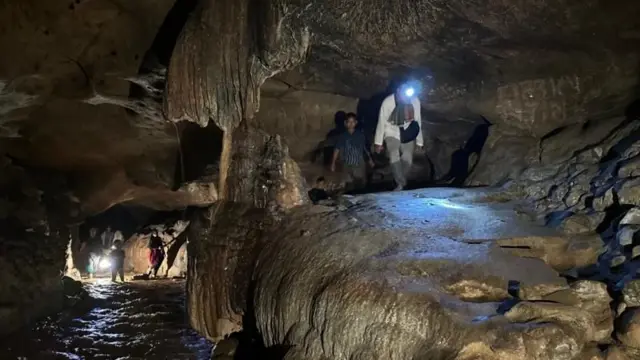 सफ़रावादी गुफा