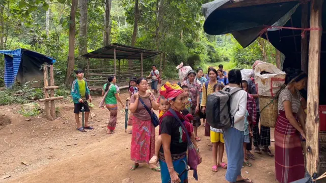 ဒေါနိုးကူးစခန်းလက်နက်ကြီးကျတာကြောင့် စစ်ရှောင် ၆၀၀ နီးပါး ထိုင်းဘက်ကို ထွက်ပြေး 