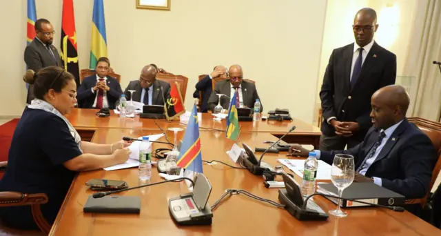 Hateganyijwe indi nama izongera guhuza ba minisitiri b'ububanyi n'amahanga nyuma y'imirimo yahawe umuhuza n'itsinda ry'inzobere z'impande zombi