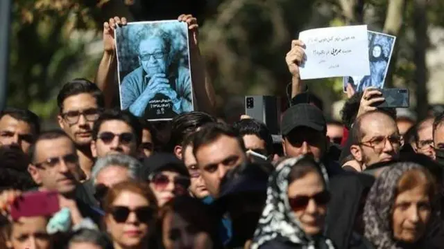 خاکسپاری داریوش مهرجویی و همسرش