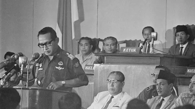 Soeharto, orde baru, soekarno, 4 maret 1967
