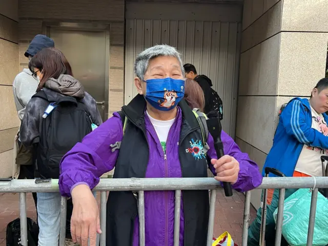 ���ڶ�����λ�ġ����š��������塢������ǰ�ѿ�ʼ�ڷ�ͥ���Ŷ��ֺ���һ�׶̷������ſ����ܷá�