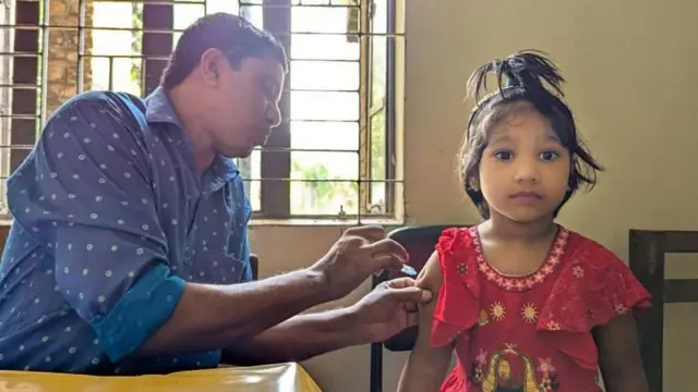 ছয় ধরনের টিকার ঘাটতির কথা জানিয়েছেন স্বাস্থ্য অধিদপ্তরের কর্মকর্তারা