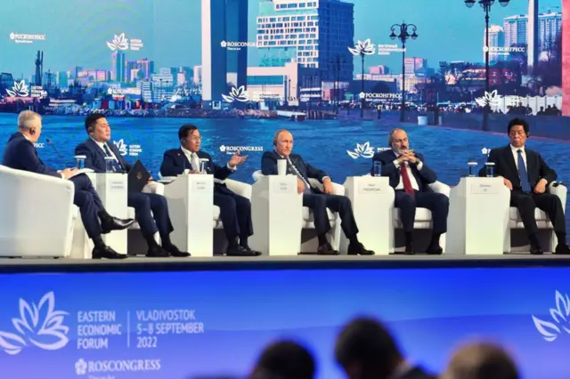 ဖိုရမ်တက်ရောက်သူများ