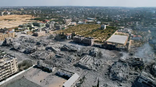 ২০শে অক্টোবর আল-জাহরায় ধ্বংসের চিত্র।