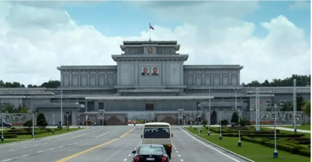 Мавзолей Ким Чен Иру