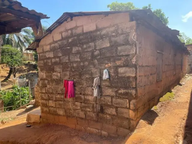 Ile ti oloogbe ati ọkọ rẹ n gbe