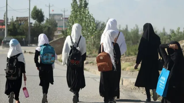 afghan girls
