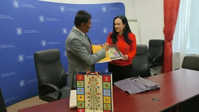 श्रम सम्झौतामा हस्ताक्षर