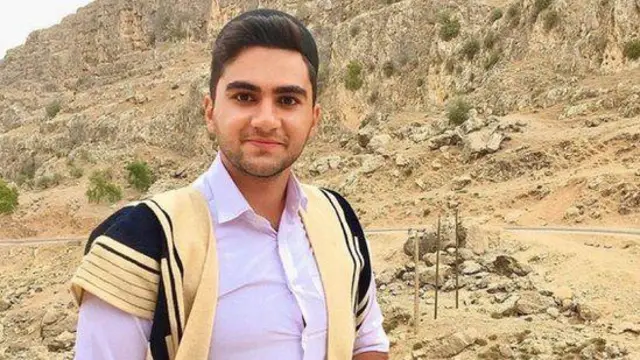 پویا مولایی‌راد پسرعموی ماه‌منیر مولایی‌راد در درگیری با ماموران پلیس کشته شد