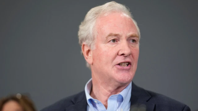 El senador Chris Van Hollen. 