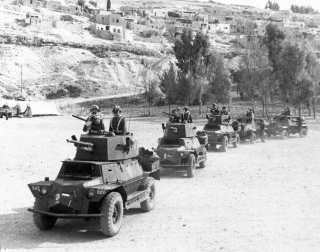 عربات مدرعة تابعة للفيلق العربي تقوم بمناورات قرب فلسطين-صورة أرشيفية