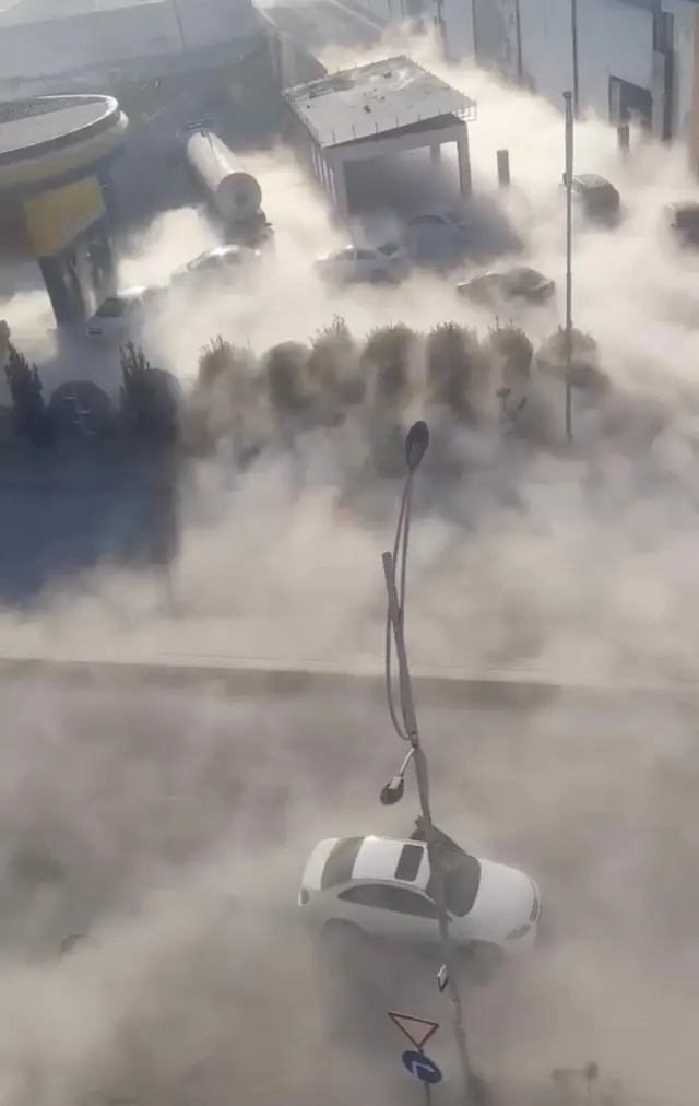 Ижтимоий тармоқларда тарқалган кадрларда кўринган туман пропан гази экани ишонилади