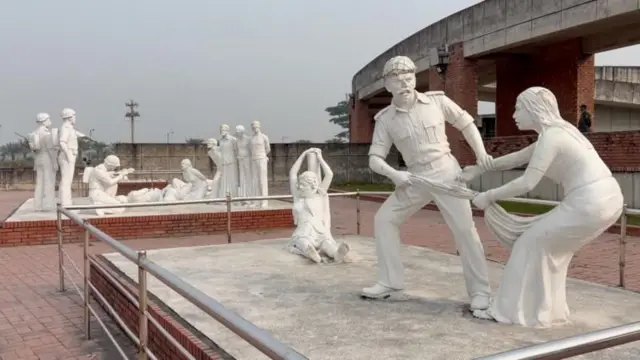 মুক্তিযুদ্ধের ভাস্কর্য