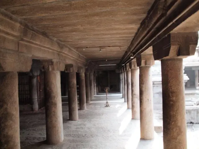 சோழர், சிற்றரசர், வரலாறு