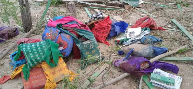 ဒီပဲယင်းမြို့နယ် အိုးတိန်တွင်းရွာ စာသင်ကျောင်းကို စစ်ကောင်စီရဲ့ ပစ်ခတ်ရပ်စဲရေးကာလမှာ လေကြောင်းကနေ ဗုံးကြဲခဲ့လို့ ကျောင်းသားတွေ သေဆုံးခဲ့ပါတယ်။