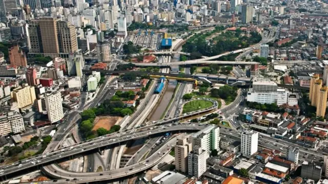 Imagem aérea mostra região centralvaidebet memeSão Paulo, onde fica o Mercado Municipal