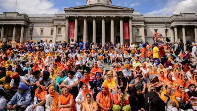  சீக்கிய சமூகத்தினர்