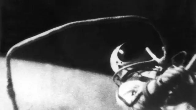 ilk uzay yürüyüşü