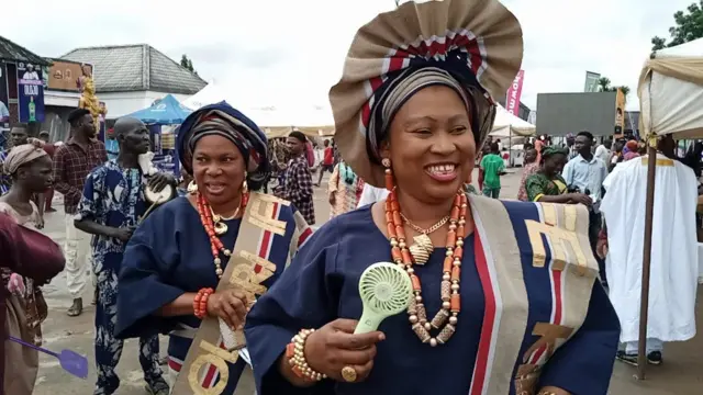 Àwọn tó wá kópa níbi ayẹyẹ ọdún Ọlọ́jọ́