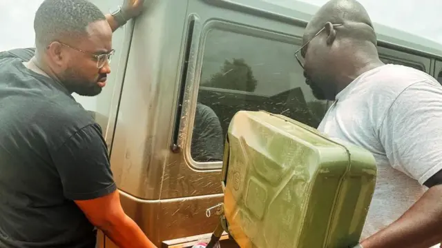 Twelve Ghana pipo dey drive 10,000km from Accra go London take create awareness for digital poverty