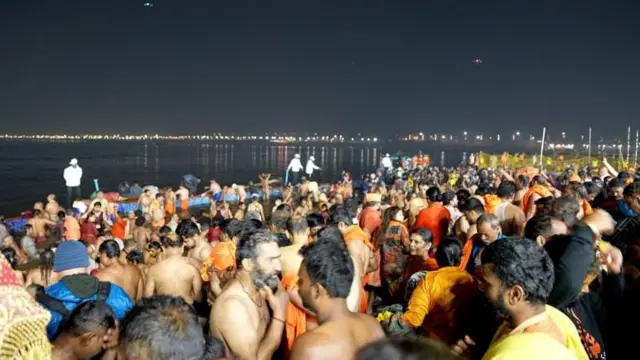 કુંભમેળામાં મૌની અમાવસ્યાના દિવસે નાસભાગ, શાહીસ્નાન, અન્ય બે સ્થળોએ પણ નાસભાગ, બીબીસી ગુજરાતી, બીબીસી ન્યૂઝ ગુજરાતી, 