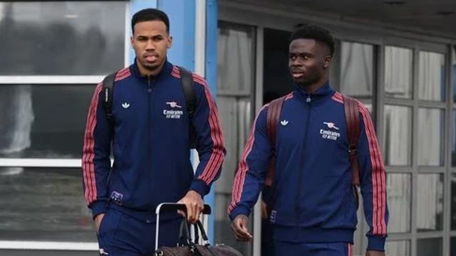 Bukayo Saka da  Ben White, 