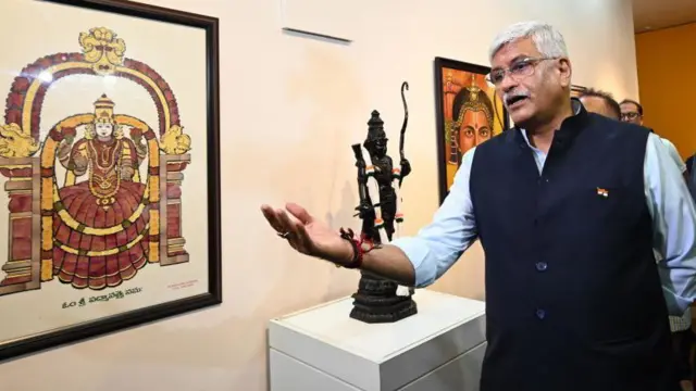 மத்திய அமைச்சர் கஜேந்திர சிங் ஷெகாவத்