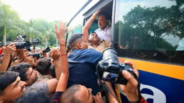 రాహుల్ గాంధీ, మోదీ ప్రభుత్వం, లోక్ కళ్యాణ్ మార్గ్, కాంగ్రెస్ ధర్నా