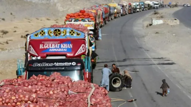 کامیون‌ها بار