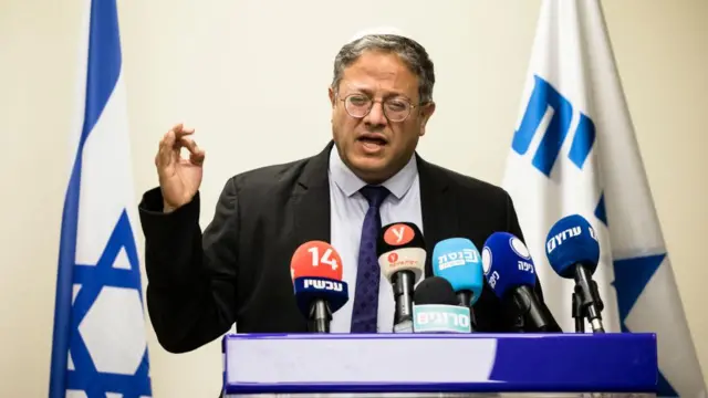 ২০২২ সালে জেরুজালেমে বক্তব্য রাখছেন 'জুইস পাওয়ার' পার্টির নেতা ইটামার বেন-গিভির।