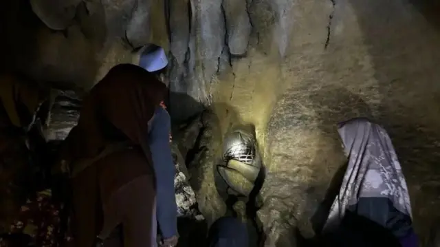 इंडोनेशिया की गुफा