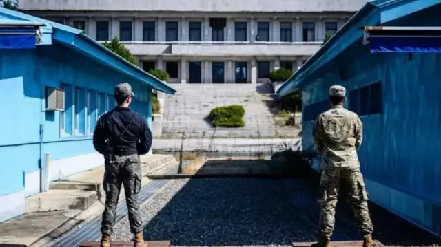 Mwanajeshi huyo alivuka eneo kati ya Korea mbili siku ya Jumanne.